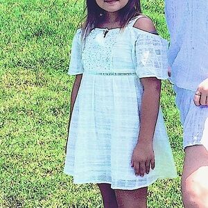 White Short Sleeve Cold Shoulder Casual Summer Dress Size 8 Gilrs